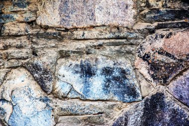 Slovakya 'da Nitra mezunu bir taş duvar. Doku veya arkaplan.