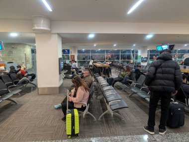 Cordoba, Arjantin - 22 Haziran 2025 Ingeniero Aeronautico Ambrosio LV Salonu Taravella Uluslararası Havaalanı.