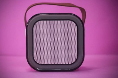 Asılı Deri Kemerli Güçlü Bluetooth Hoparlörü