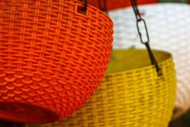 Çiçek Saksısı Asma Sepeti Metal Zincirle Kapatma