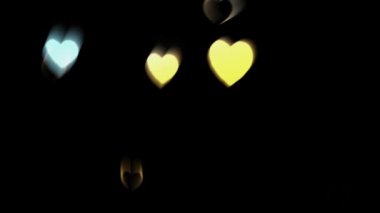 Romantik Sevgililer Günü Animasyon Arkaplanı: Uçan kalpler ve parıltıların yer aldığı 4K animasyon geçmişi, Sevgililer Günü kutlamaları için romantik ve şenlikli bir atmosfer yaratıyor.