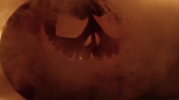 Cadılar Bayramı Nın Özellikleri Cadılar Bayramı Oyulmuş Balkabağı Mumlar Duman — Stok video