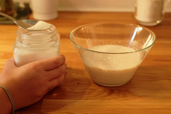 Het Proces Van Het Maken Van Broodjes Bloem Eieren Chocolade — Stockfoto
