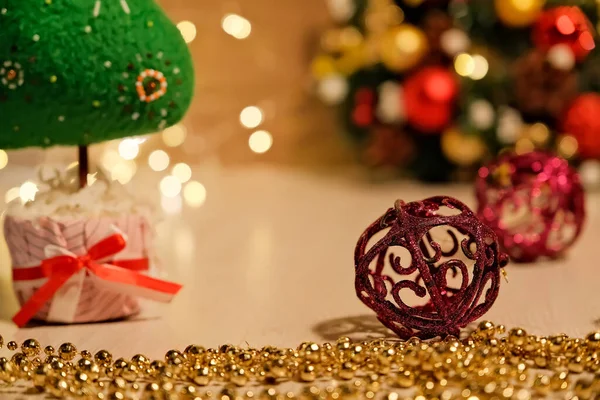 Brinquedo Ano Novo Presente Ano Novo Luzes Férias Árvore Natal — Fotografia de Stock