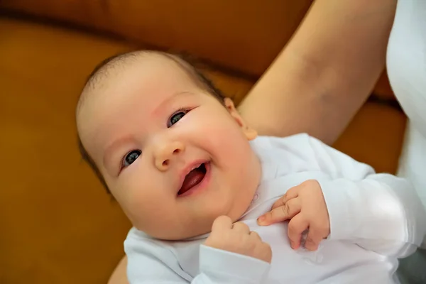 Newborn Baby Smiles Laughs Shows Emotions — Stock Photo, Image