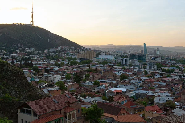 Una Vista Torre Televisión Ciudad Tiflis Que Encuentra Monte Mtatsminda — Foto de Stock