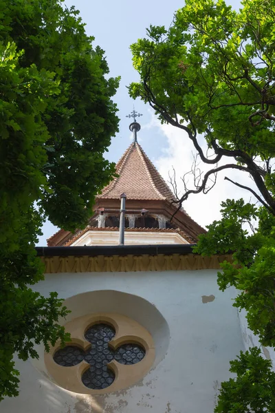 Uitzicht Klokkentoren Van Historische Kerk Vesting Stad Prejmer Transsylvanië Roemenië — Stockfoto