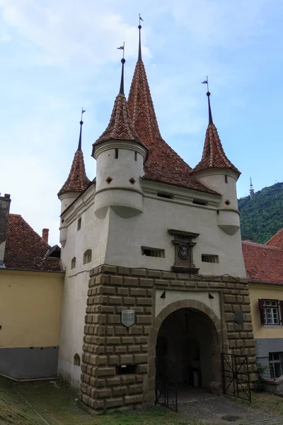 Pohled Catherine Gate Nejstarší Bránu Města Brasov Rumunsko — Stock fotografie