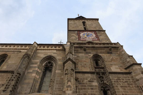 Blick Auf Den Glockenturm Der Historischen Gotischen Schwarzen Kirche Der — Stockfoto