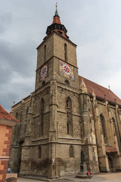 Vista Del Campanario Histórica Iglesia Negra Gótica Ciudad Brasov Transilvania —  Fotos de Stock