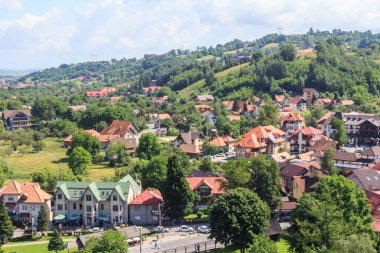 Ünlü Drakula 'nın Kalesi' nin bulunduğu Bran köyünden bir manzara. Transilvanya. Romanya