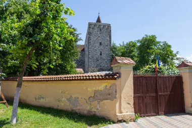 St. Peter 's Lutheran Kilisesi manzarası. Grimbav kasabasındaki tarihi kilise kalesi. Transilvanya. Romanya