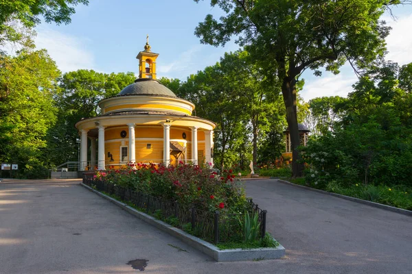 Pohled Kostel Mikuláše Rotunda Neoklasicistního Stylu Askold Grave Parku Kyjev — Stock fotografie
