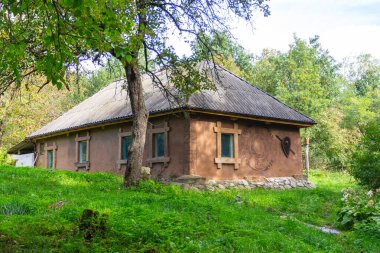 Trakhtemiriv yarımadasında güzel tarihi bir ev. Ukrayna