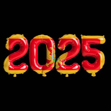 Karadağ bayraklarının renginde, siyah arkaplanda izole edilmiş 2025 yılbaşı balonlarının 3D çizimi