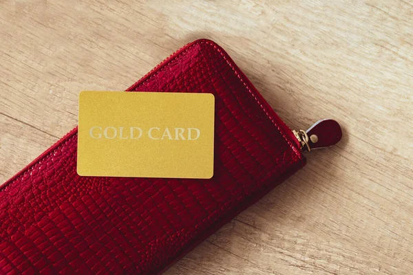 Cartão Vista Superior Carteira Com Cartão Ouro Compras Conceito Vendas — Fotografia de Stock