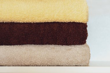 İndeks göz çizelgesine yapışmış. Snellen çizelgesi. Görsel keskinliği ölçmek için kullanılabilen göz çizelgesi. Görsel keskinliği test etmek için standart bir tablo. Görüş düzeltmesi kavramı