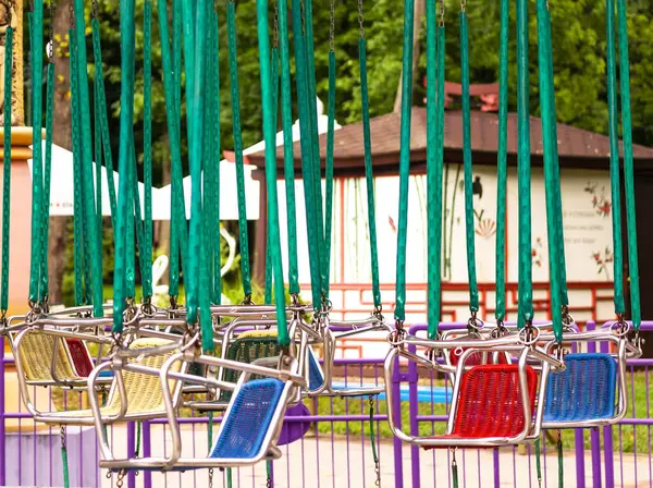 Çocuklar ve yetişkinler için lunapark eğlenceleri. Eğlence gezileri 