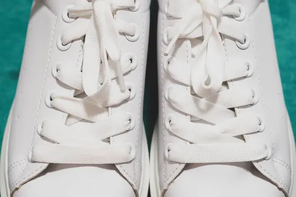 Białe Trampki Tło Buty Sportowe Buty Sportowe Lifestyle Sneaker Stylowe — Zdjęcie stockowe
