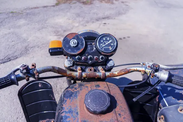 Старый Ржавый Мотоцикл Колесо Бак Винтажного Мотоцикла Концепция Ретро Техника — стоковое фото