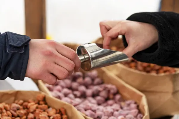 Hand Scoop Hand Take Nuts Mixed Nuts Hazelnuts Walnuts Cashews — Stock Photo, Image