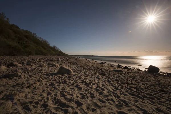 Zonsondergang Het Eenzame Strand Van Baltische Zee — Stockfoto