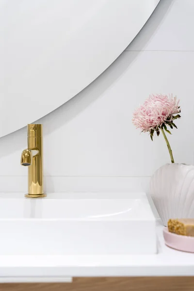 Close Elegant Golden Tap Bathroom Washbasin Next Stylish Decorations — Stock Photo, Image