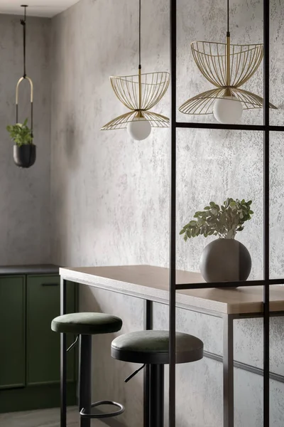Modern Kitchen Fashionable Table Bar Stools Concrete Wall Stylish Golden — Stock Photo, Image