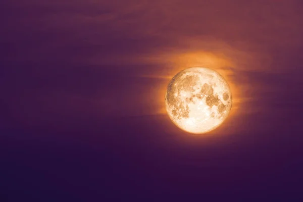 Colheita Lua Sangue Volta Silhueta Nuvem Laranja Vermelha Céu Noturno — Fotografia de Stock