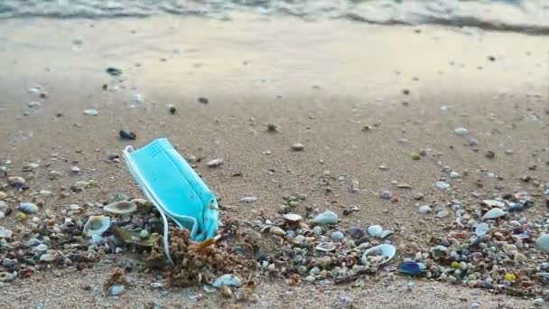 Used Masks Discarded Beach Concept Hazardous Waste Risk Infection — Αρχείο Βίντεο