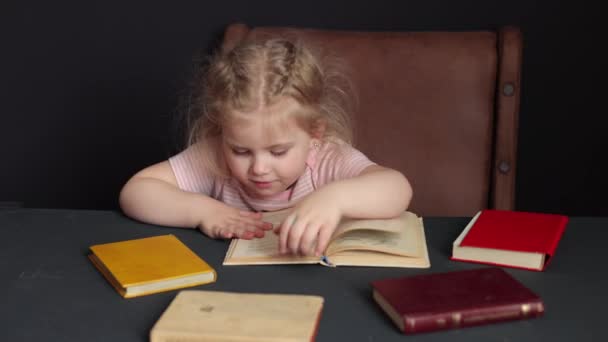 While Preparing School Child Studies Home Distance Learning Homework — Vídeo de stock