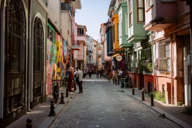 11.04.2024, İstanbul, Türkiye. Fener ve Balat bölgesi ve renkli evler. Yüksek kalite fotoğraf