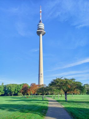 Viyana 'daki Tuna Parkı' nın Tuna Kulesi 