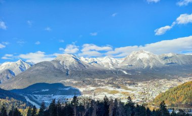 Imst ve Alpler 'in Panoraması 