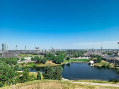 Münih güzel bir Alman şehridir. 