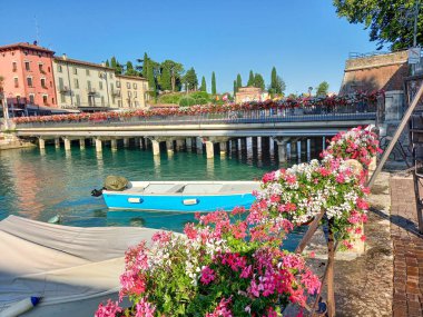 Peschiera del Garda 'nın İtalya' daki güzel manzarası 