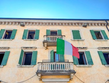 Peschiera del Garda Belediye Binası cephesi 