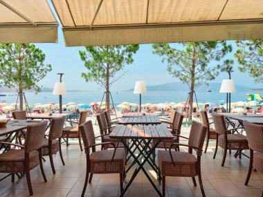 Saranda 'daki restorandan görüntü 