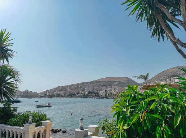 Saranda 'nın güzel manzarası (Arnavutluk, Avrupa)