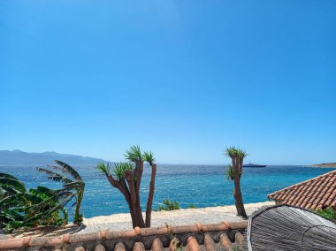 İyon Denizi 'nde rüzgarlı bir gün 