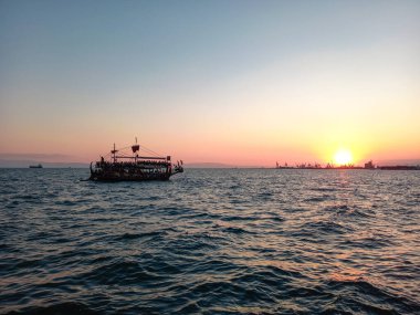 Ege Denizi 'ndeki Turistik Gemi