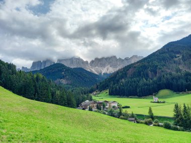 Güney Tyrol, İtalya 'da Güzel Dolomitler 