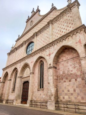 Vicenza Katedrali (Cattedrale di Santa Maria Annunciata)