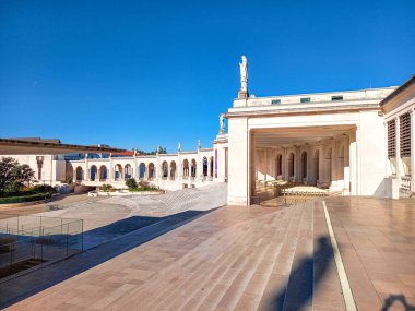 Fatima 'daki Mabet' in güzel sütunları 
