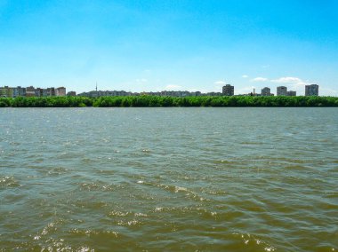 Romanya ile Bulgaristan arasındaki güzel Tuna Nehri 