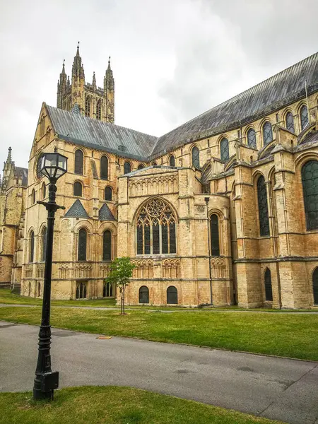 Canterbury 'deki eski ünlü katedral. 