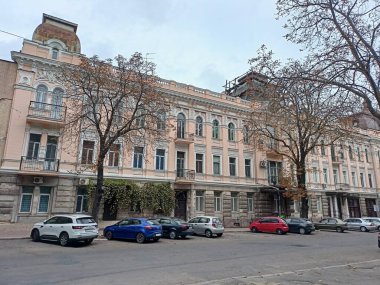 Antik Odessa 'nın mimari anıtlarının inanılmaz güzelliği, işçiliği ve benzersizliği her güzellik uzmanının kalbini eritecek..