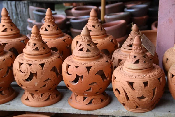 Groupe Argile Poterie Thaïlandaise Style Rétro Indigène Forme Pot Sur — Photo