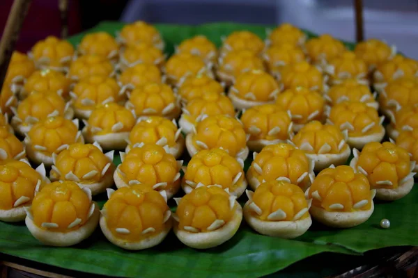 Dara Thong Thai Uraltes Dessert Auf Bananenblatt — Stockfoto
