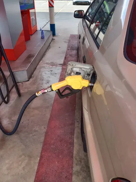 Industria Gasolina Servicio Llenado Combustible Gasolina Boquilla Retención Automóviles Estación —  Fotos de Stock
